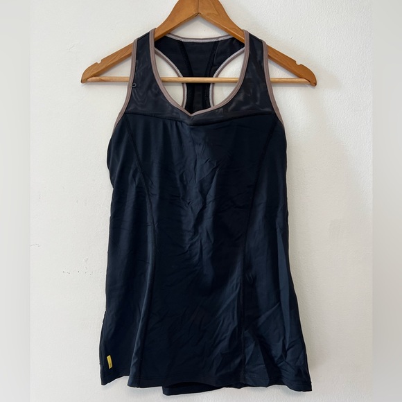 Lolë Workout Top - Picture 1 of 2